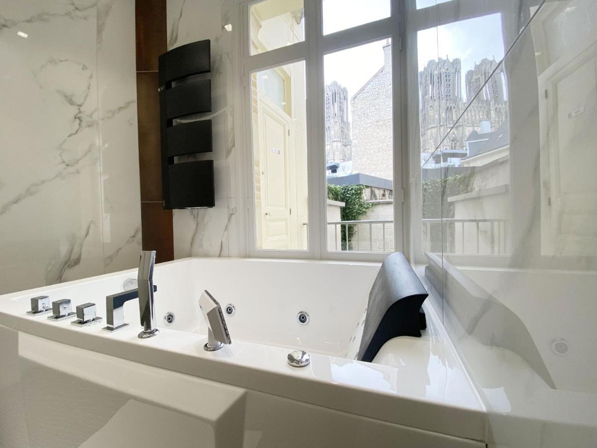 Le Clovis Suites Spa Sauna Remeš Exteriér fotografie