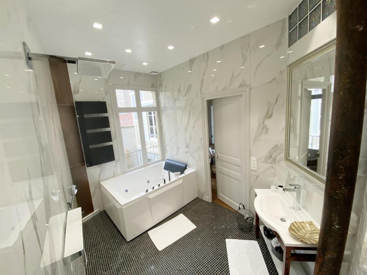 Le Clovis Suites Spa Sauna Remeš Exteriér fotografie